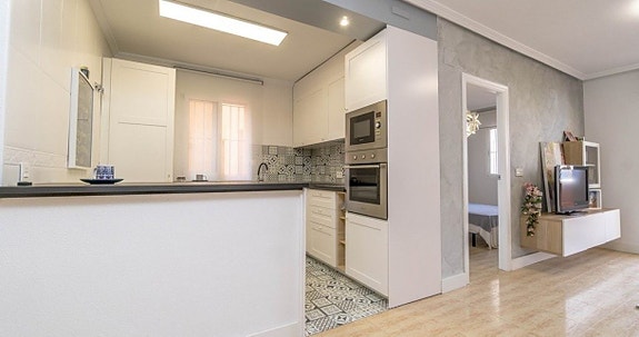 Bruk en megler med gode referanser - se SPANIA1.no