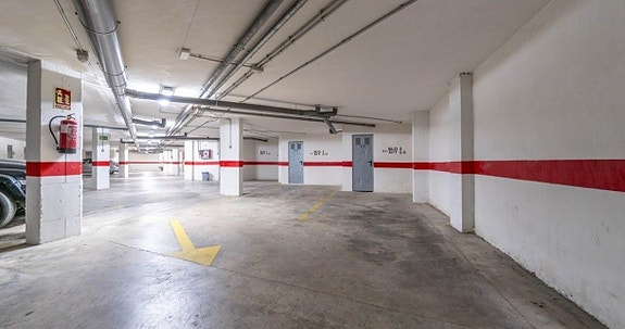 Bruk en megler med gode referanser - se SPANIA1.no