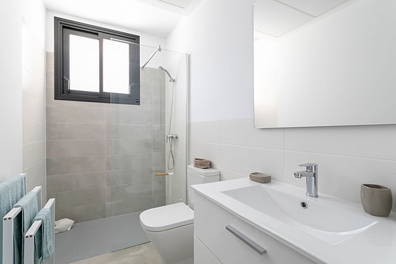 En megler med gode referanser - SPANIA1.no