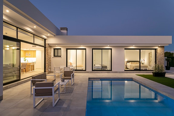 En megler med gode referanser - SPANIA1.no