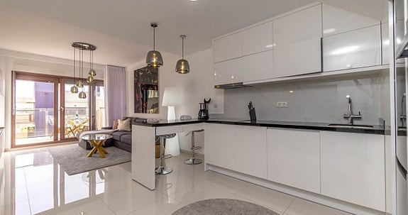 En megler med gode referanser - SPANIA1.no