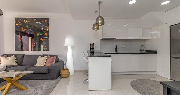 En megler med gode referanser - SPANIA1.no