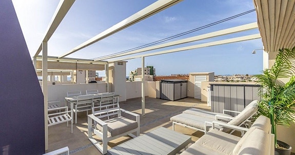 En megler med gode referanser - SPANIA1.no