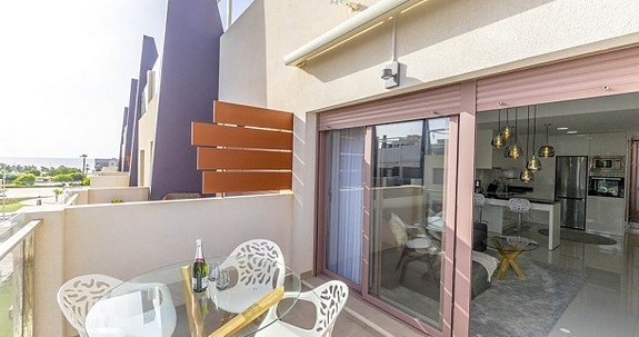 En megler med gode referanser - SPANIA1.no