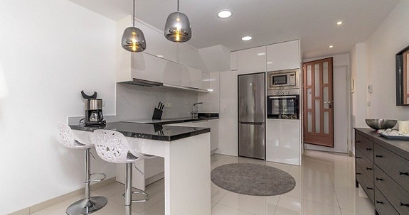 En megler med gode referanser - SPANIA1.no