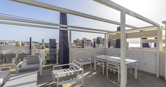 En megler med gode referanser - SPANIA1.no