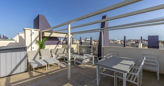 En megler med gode referanser - SPANIA1.no