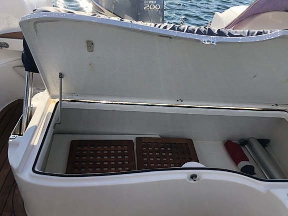 Flott familiebåt i Farsund til leie! Fra 2500,- per døgn 5 of 12