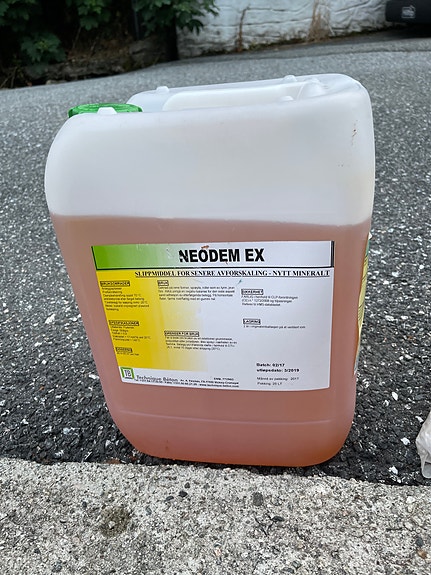 Product image 1 of 4