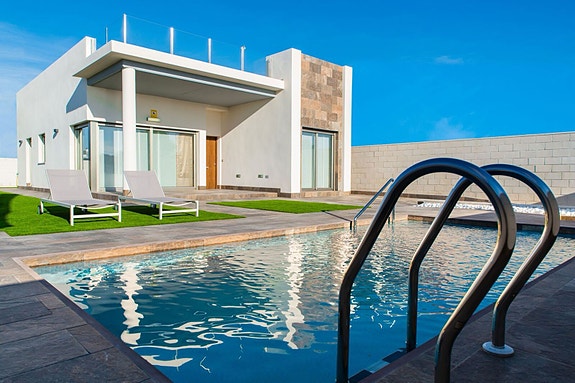 En megler med gode referanser - SPANIA1.no