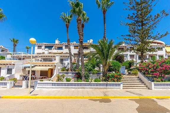 En megler med gode referanser - SPANIA1.no