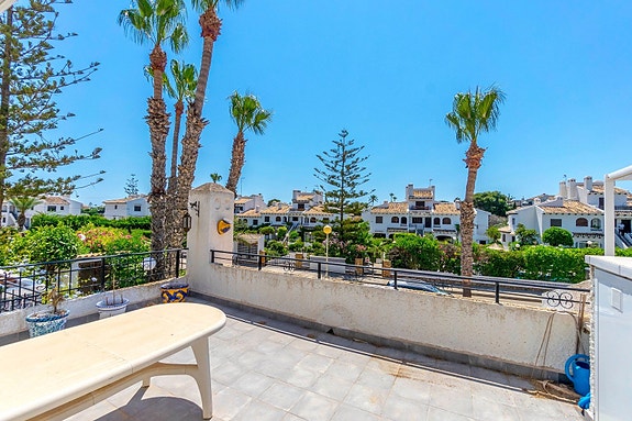 En megler med gode referanser - SPANIA1.no