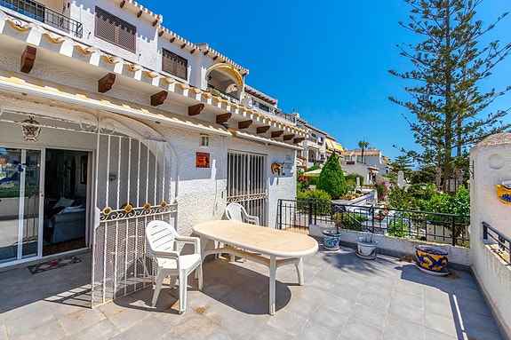 En megler med gode referanser - SPANIA1.no