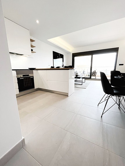 En megler med gode referanser - SPANIA1.no