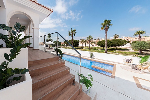 En megler med gode referanser -  SPANIA1.no