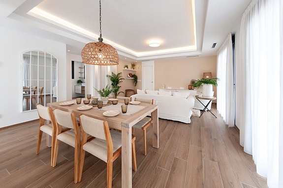 En megler med gode referanser -  SPANIA1.no