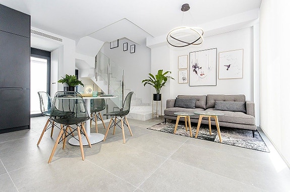 En megler med gode referanser - SPANIA1.no