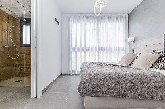 En megler med gode referanser - SPANIA1.no