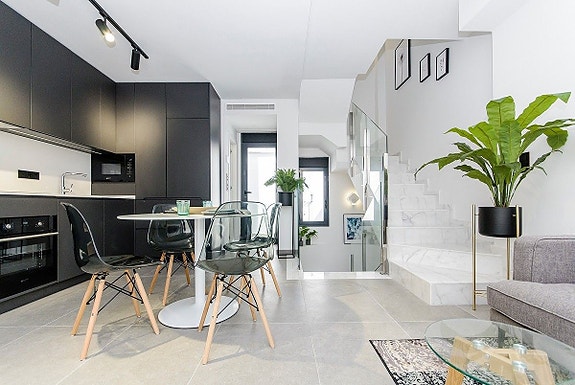 En megler med gode referanser - SPANIA1.no