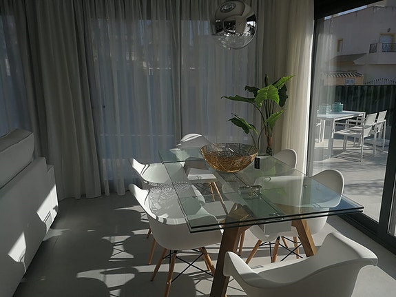 En megler med gode referanser -  SPANIA1.no