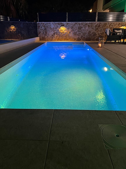 Velg favoritt-farge på basseng