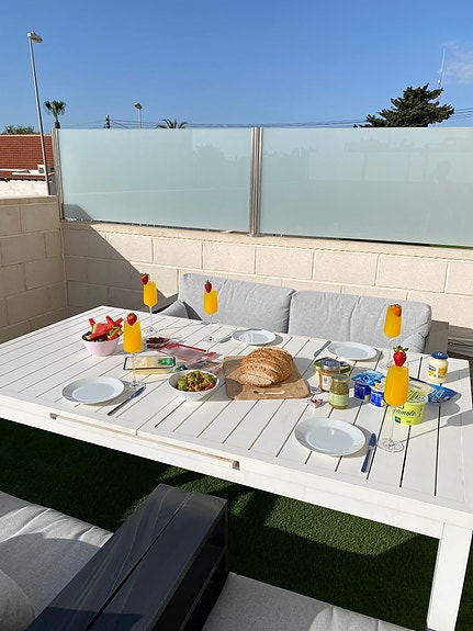 En megler med gode referanser - SPANIA1.no