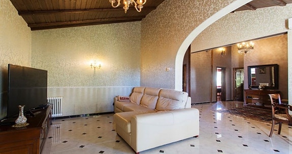 En megler med gode referanser - SPANIA1.no