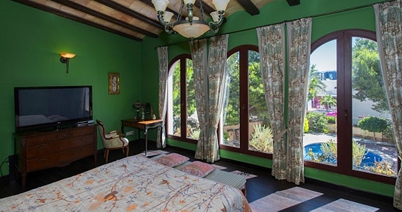 En megler med gode referanser - SPANIA1.no