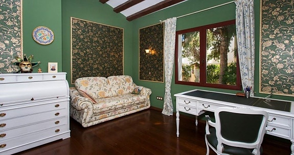 En megler med gode referanser - SPANIA1.no