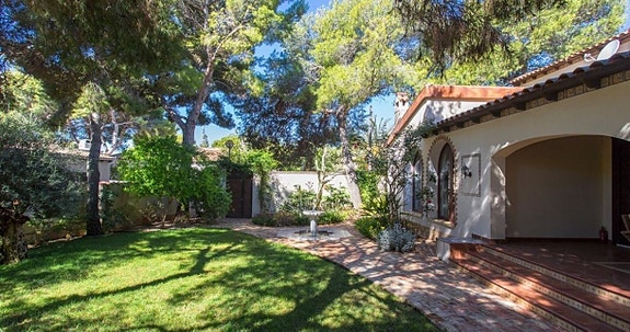 En megler med gode referanser - SPANIA1.no