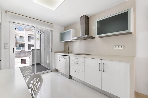 En megler med gode referanser - SPANIA1.no