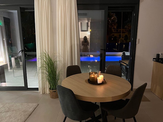 En megler med gode referanser - SPANIA1.no