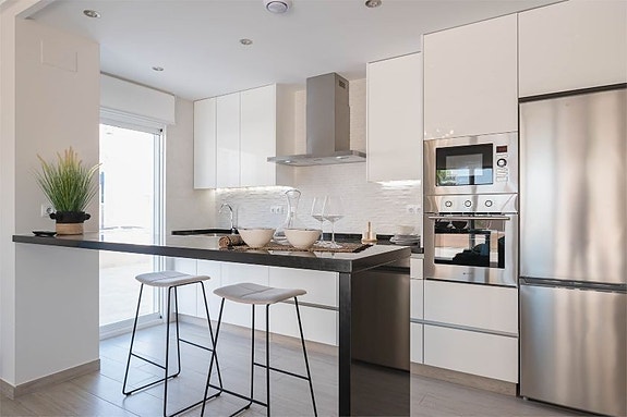 En megler med gode referanser - SPANIA1.no