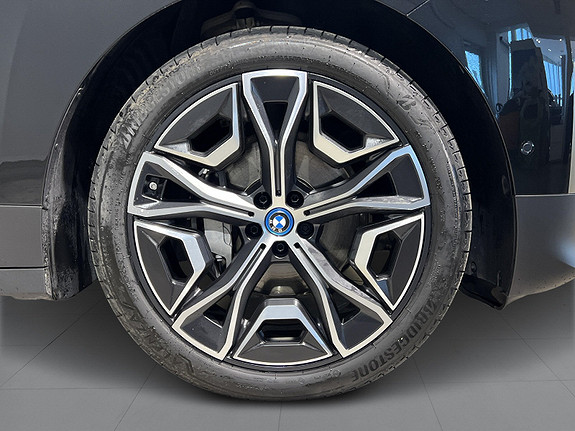 Bilbilde: BMW iX xDrive 40