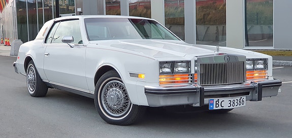 Oldsmobile 2 of 5
