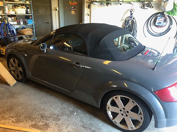 Audi TT 2 of 7