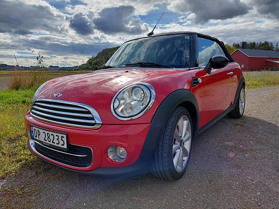 MINI Cooper 13 of 22