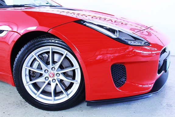 Jaguar F-TYPE 4 of 24