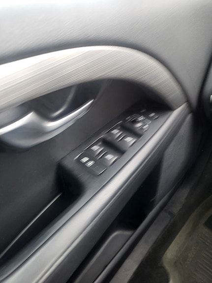 Volvo V70 13 of 23