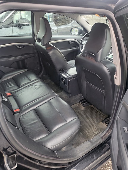 Volvo V70 8 of 23