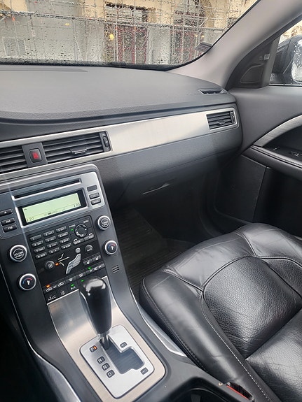 Volvo V70 15 of 23
