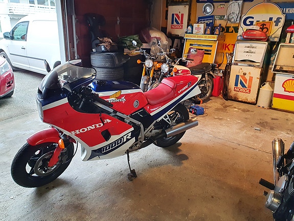Honda VF1000R vurderes solgt. 4 of 5