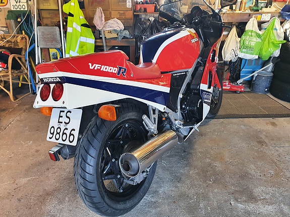 Honda VF1000R vurderes solgt. 5 of 5