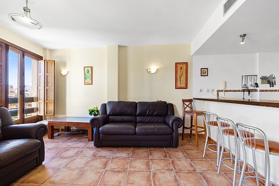 En megler med gode referanser - SPANIA1.no