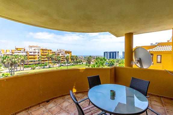 En megler med gode referanser - SPANIA1.no