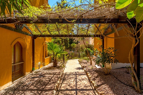 En megler med gode referanser - SPANIA1.no