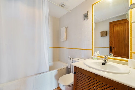 En megler med gode referanser - SPANIA1.no