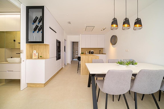 En megler med gode referanser - SPANIA1.no