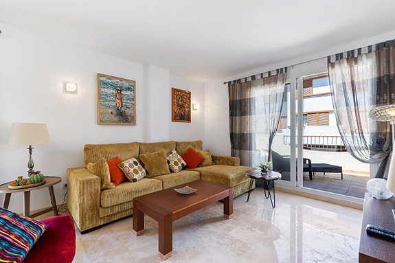 En megler med gode referanser - SPANIA1.no