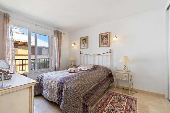 En megler med gode referanser - SPANIA1.no